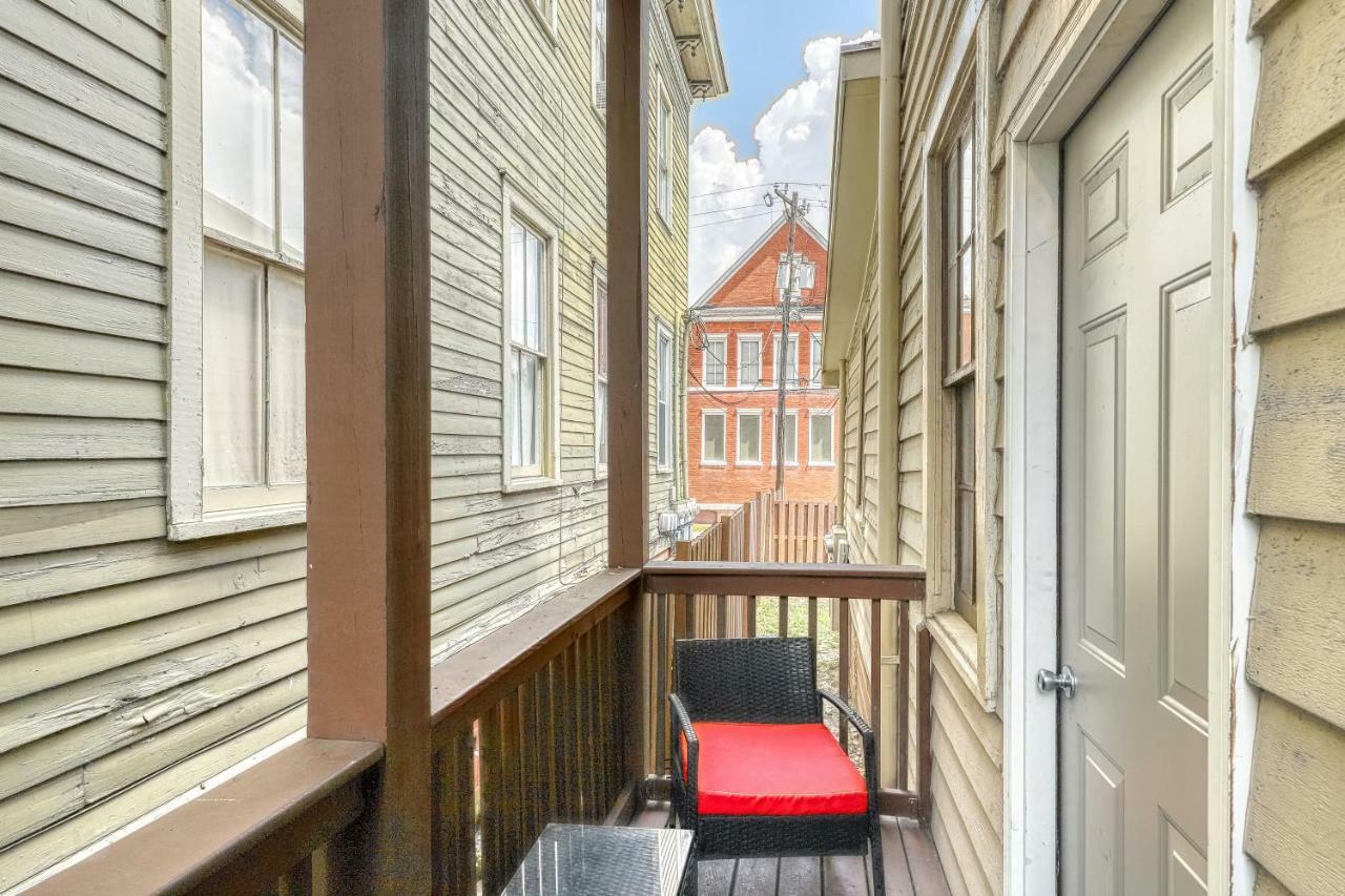 Savannah City Line Villa Exterior photo
